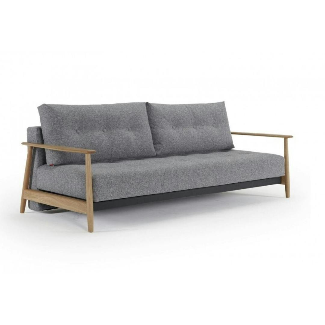 graues Klappsofa mit Holzbeinen mit Kissen