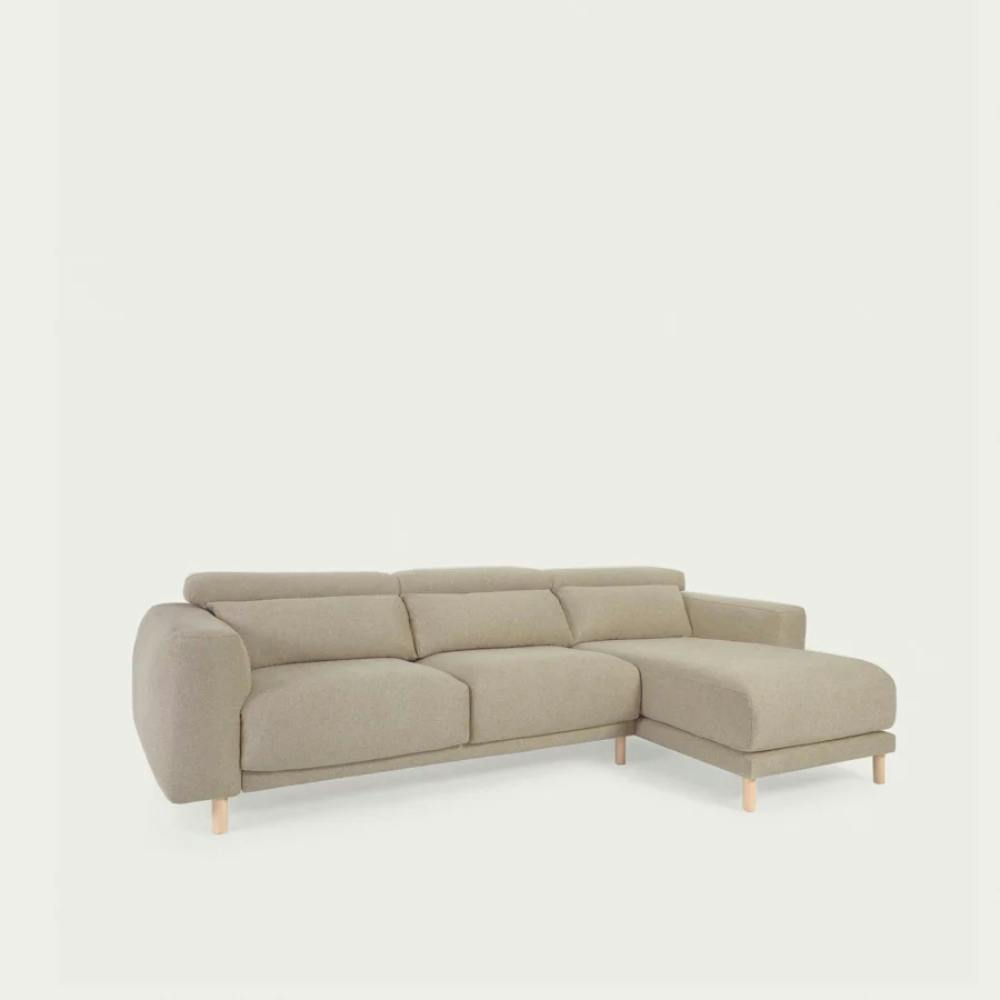 beiges Polster Sofa mit Holzbeinen L-Form